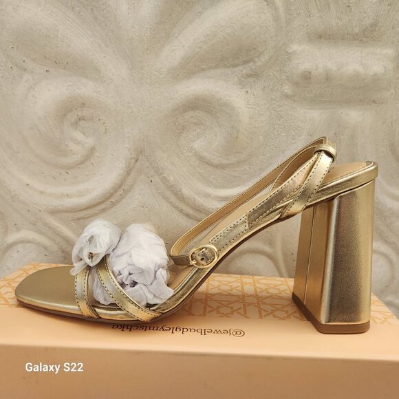 Badgley Mischka Gold Women's Heels - Picture 2 of 14